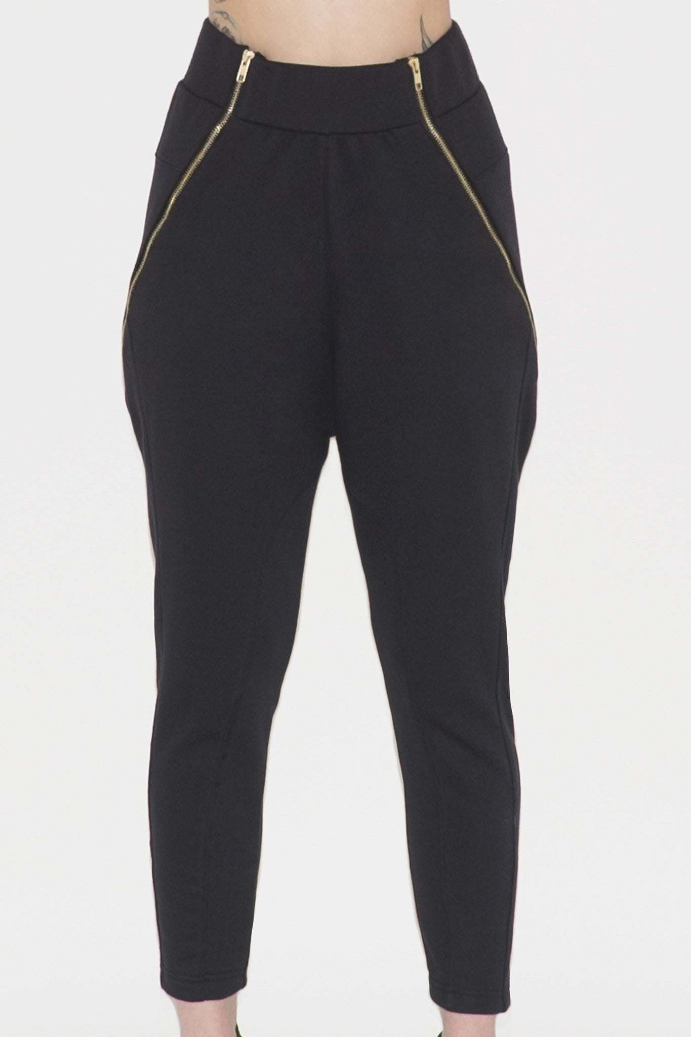 W Nummite Jogger Pants (Black)